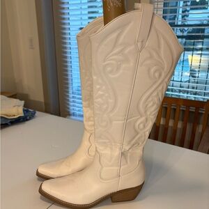 Wild Fable White Heeled Western Boots